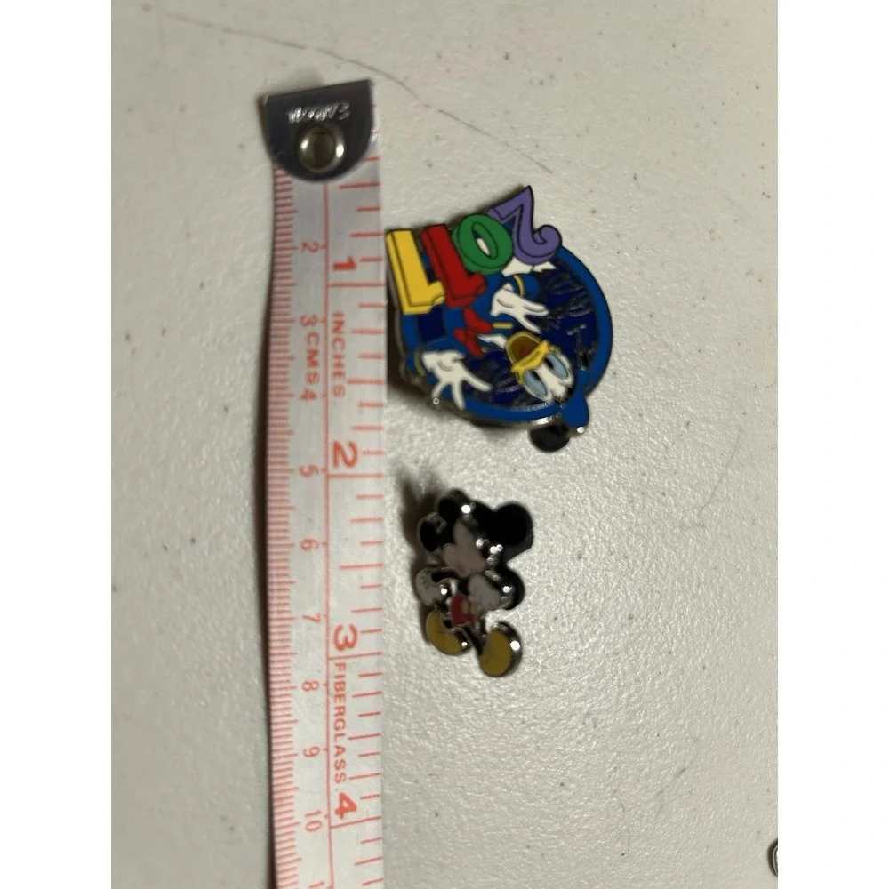 Disney Trading Pin Donald Duck‎ & Mickey 2011 Year Series Pin Authentic